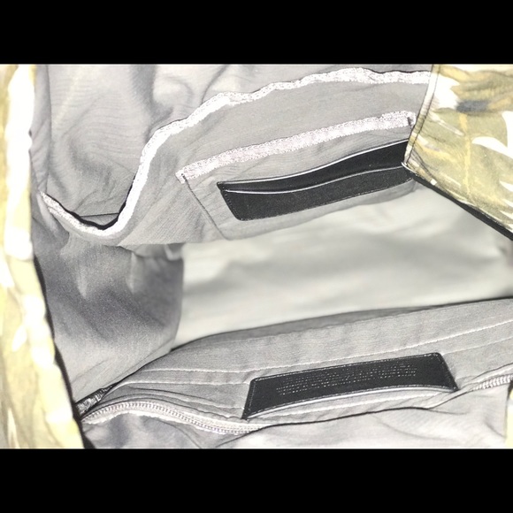 Tumi cove back pack leaf camo - Picture 5 of 6